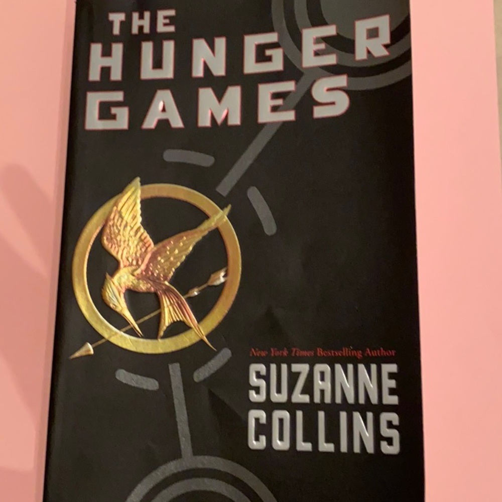 The hunger games and the outsider book set